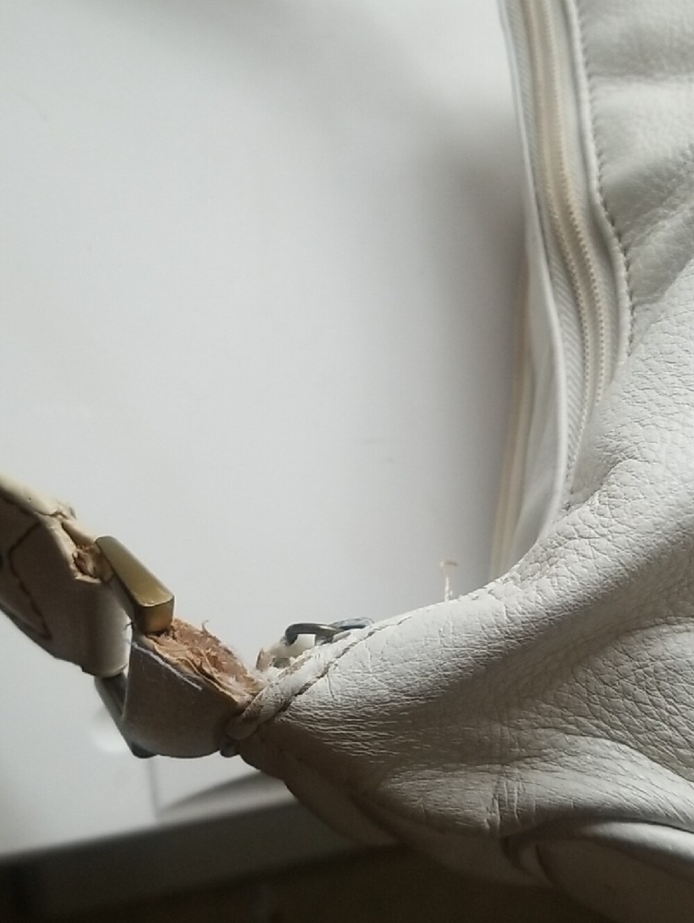 Wilsons Leather White Shoulder Bag with Front Buckle Pockets - Picture 8 of 15